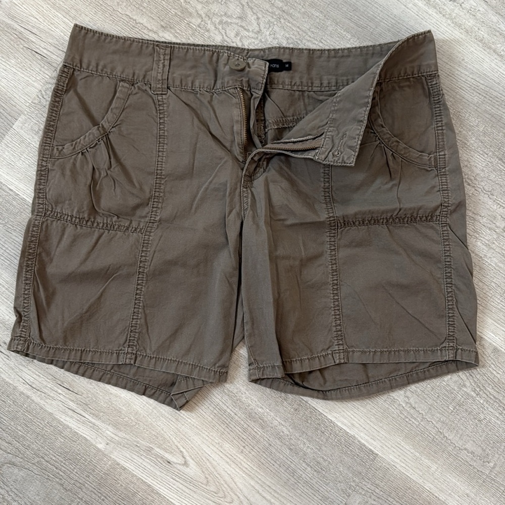 Calvin Klein women’s shorts Brown 14